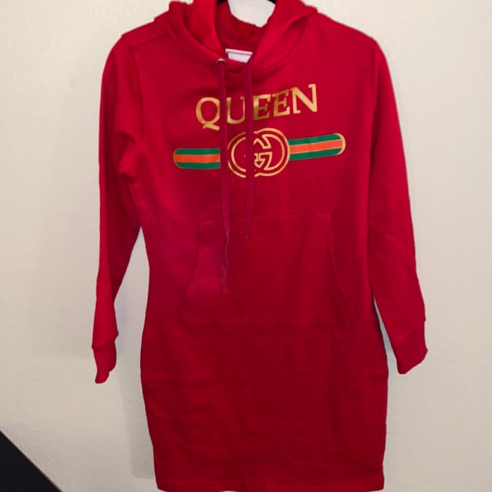 Red queen sweater-dress